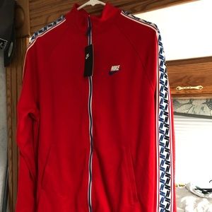 Men’s medium Nike track jacket